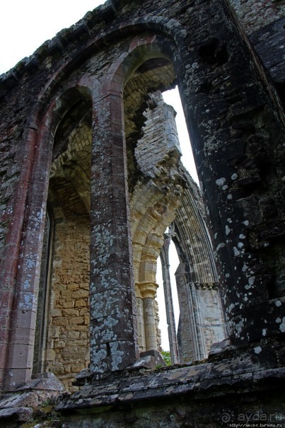 О чем обычно молчат путеводители... Аббатство Нетли
