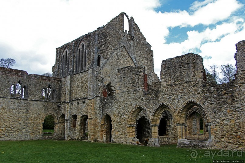 О чем обычно молчат путеводители... Аббатство Нетли