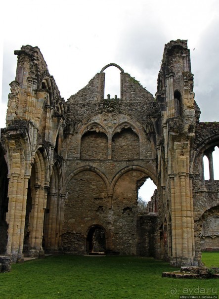 О чем обычно молчат путеводители... Аббатство Нетли