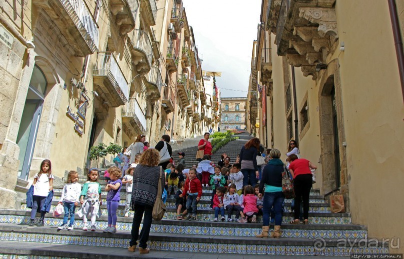 Кальтаджироне — город позднего барокко в районе Валь-ди-Ното