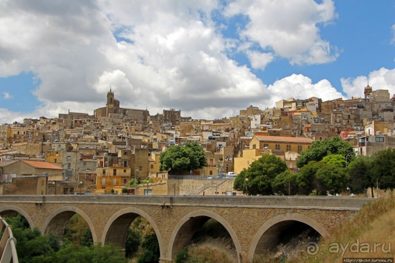 Кальтаджироне — город позднего барокко в районе Валь-ди-Ното