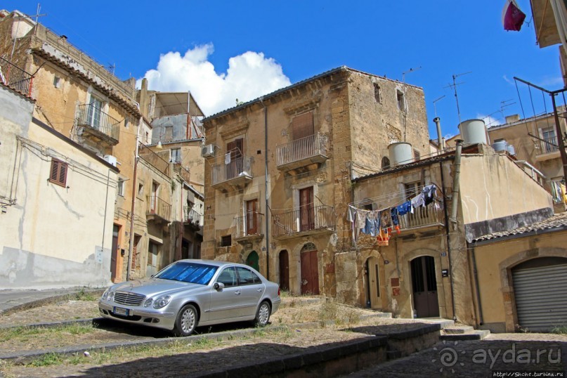 Кальтаджироне — город позднего барокко в районе Валь-ди-Ното
