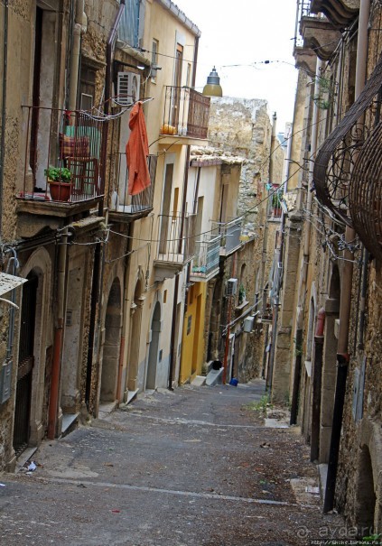 Кальтаджироне — город позднего барокко в районе Валь-ди-Ното