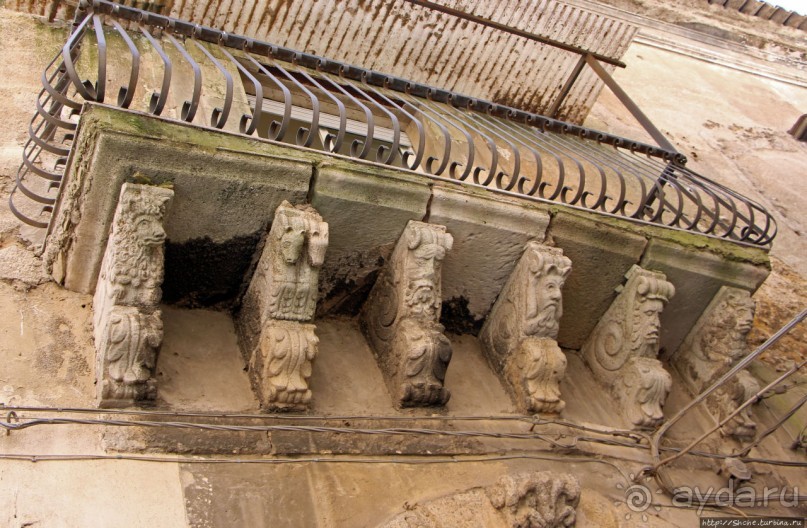 Кальтаджироне — город позднего барокко в районе Валь-ди-Ното