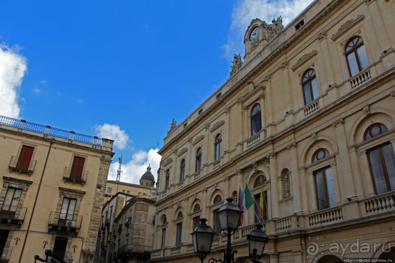 Кальтаджироне — город позднего барокко в районе Валь-ди-Ното