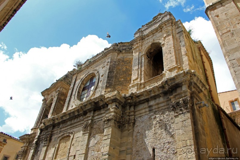 Кальтаджироне — город позднего барокко в районе Валь-ди-Ното