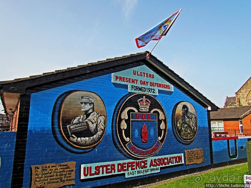"Милитари"на стенах Восточного Белфаста. "NO MORE !"