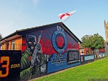 "Милитари"на стенах Восточного Белфаста. "NO MORE !"