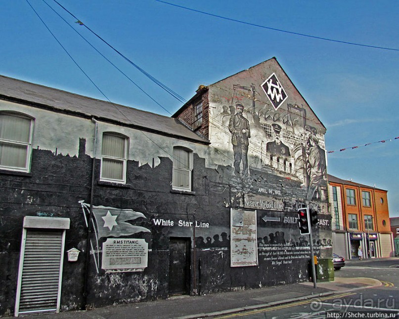 "Милитари"на стенах Восточного Белфаста. "NO MORE !"