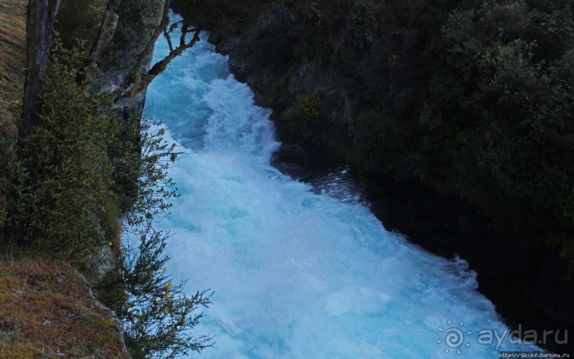 "Льдяно-голубой, снежно-белый" поток