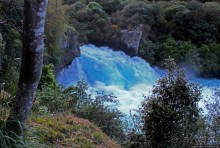 "Льдяно-голубой, снежно-белый" поток