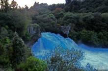 "Льдяно-голубой, снежно-белый" поток