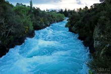"Льдяно-голубой, снежно-белый" поток