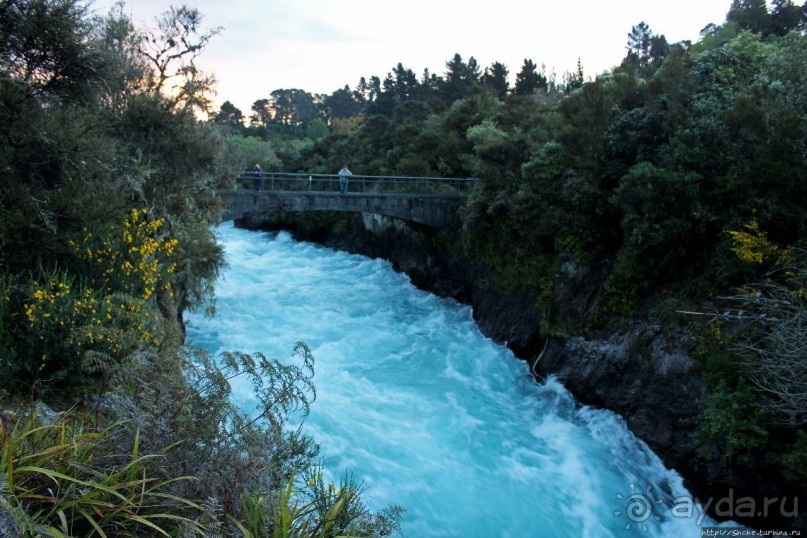 "Льдяно-голубой, снежно-белый" поток