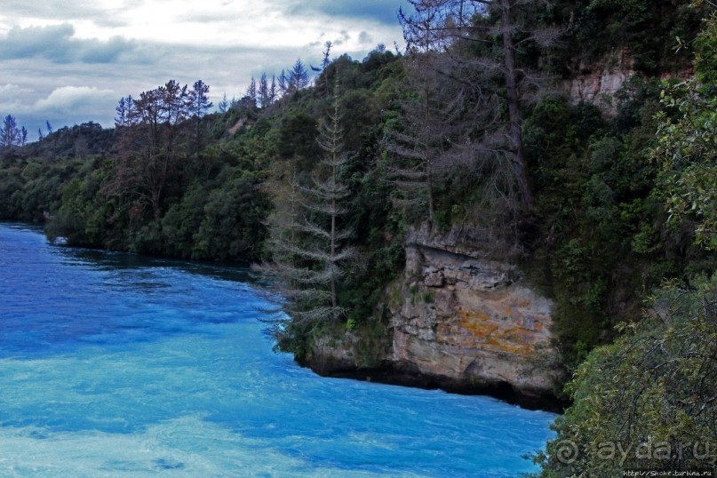 "Льдяно-голубой, снежно-белый" поток