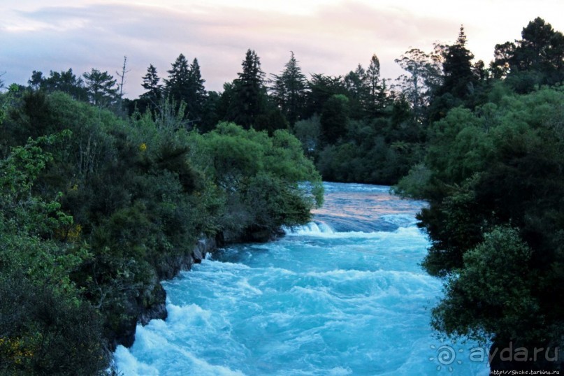 "Льдяно-голубой, снежно-белый" поток
