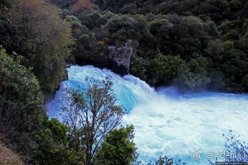 "Льдяно-голубой, снежно-белый" поток