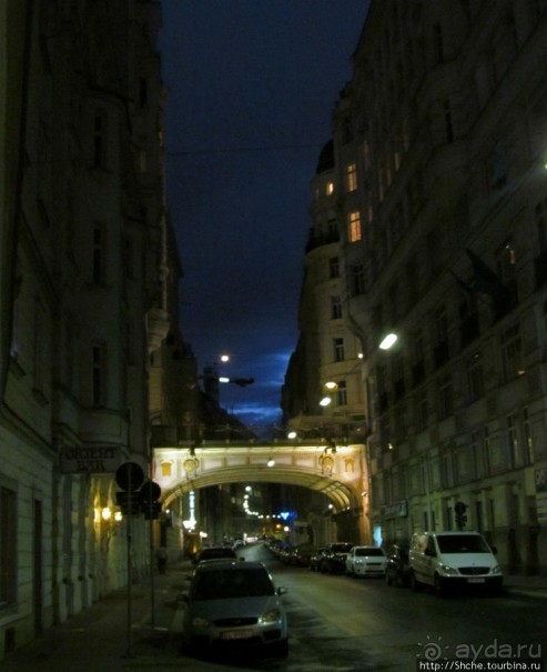 Ночная прогулка по Вене к церкви Votivkirche