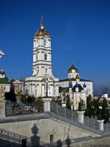 Крупнейший центр православия на Западной Украине в Почаеве