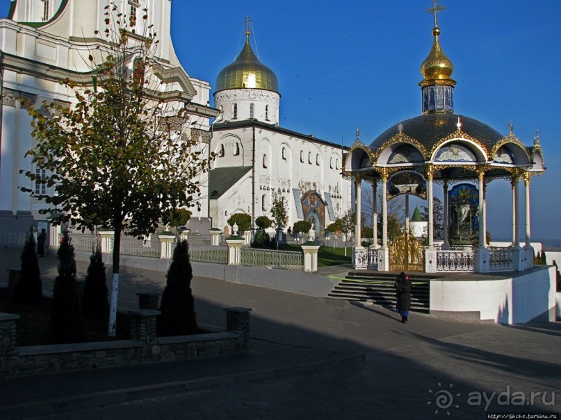 Крупнейший центр православия на Западной Украине в Почаеве