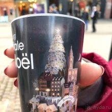 Страсбург — столица Рождества. Финны на площади Гутенберга