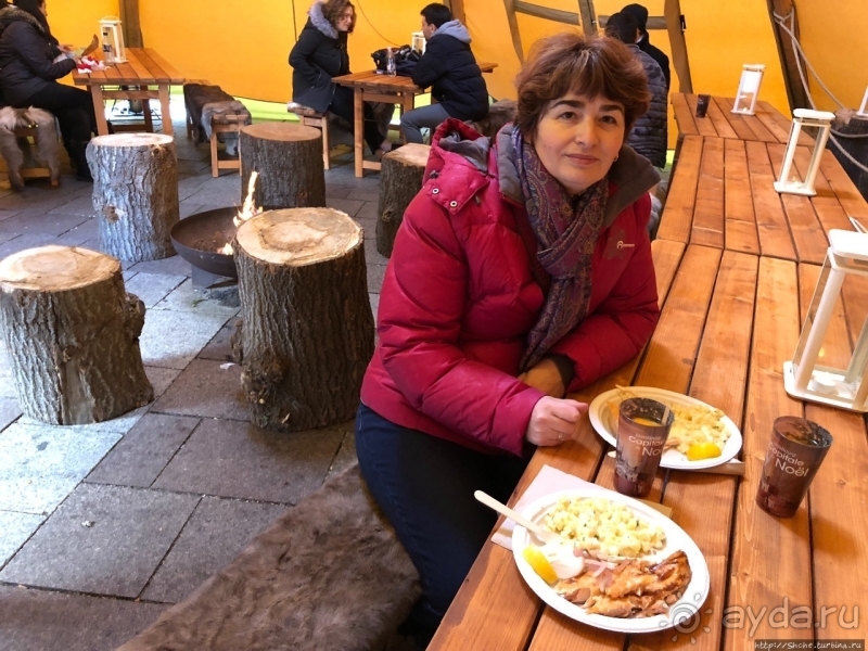 Страсбург — столица Рождества. Финны на площади Гутенберга