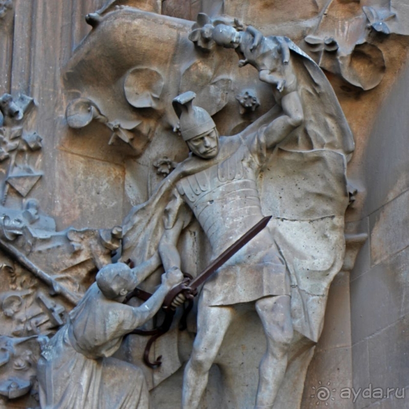 Фасад Рождества — возможно, лучший фасад храма в мире