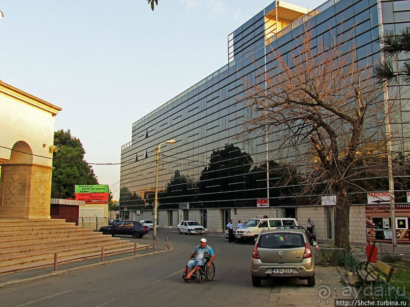 Современный город Бухарест