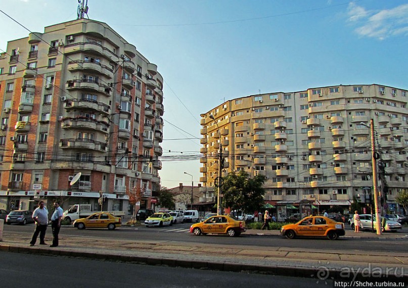 Современный город Бухарест