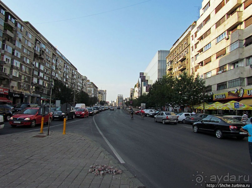 Современный город Бухарест