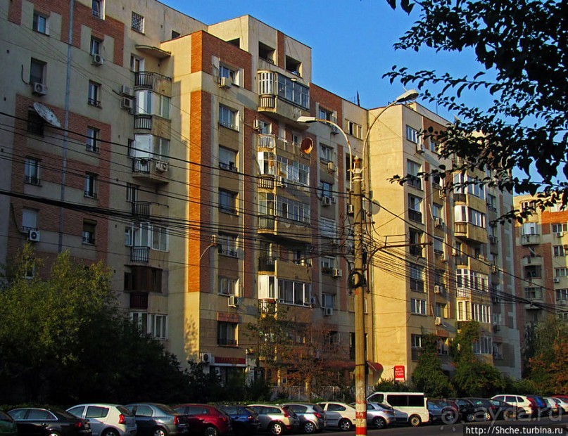 Современный город Бухарест