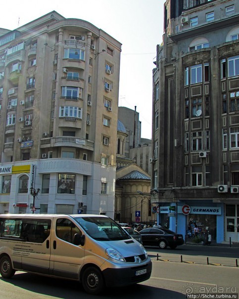 Современный город Бухарест