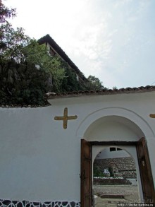 Черепишский монастырь — обитель в живописнейшем ущельи