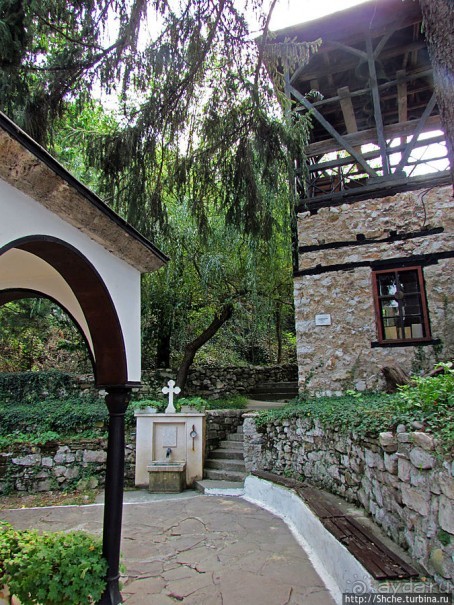 Черепишский монастырь — обитель в живописнейшем ущельи