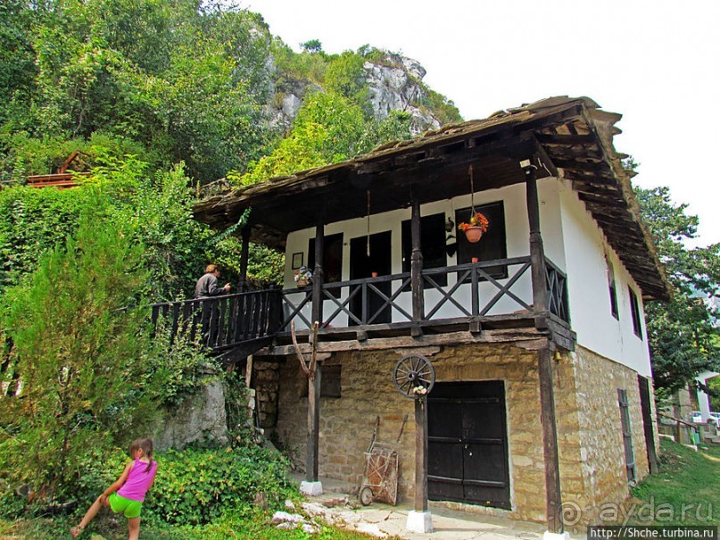 Черепишский монастырь — обитель в живописнейшем ущельи