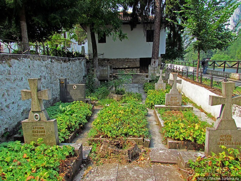 Черепишский монастырь — обитель в живописнейшем ущельи