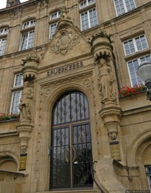 Бешеной собаке семь верст не крюк