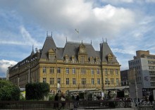 Бешеной собаке семь верст не крюк