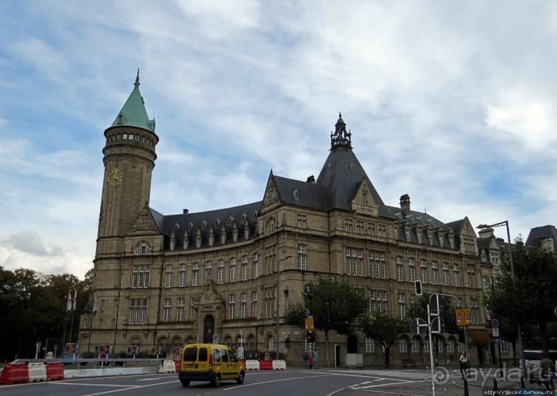 Бешеной собаке семь верст не крюк