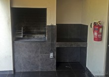 Комфортное жилье в частном заповеднике с видом на водопой