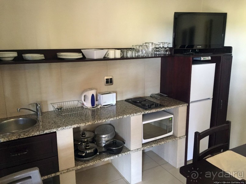 Комфортное жилье в частном заповеднике с видом на водопой