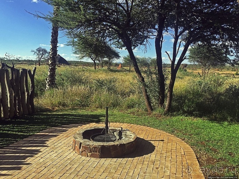 Комфортное жилье в частном заповеднике с видом на водопой