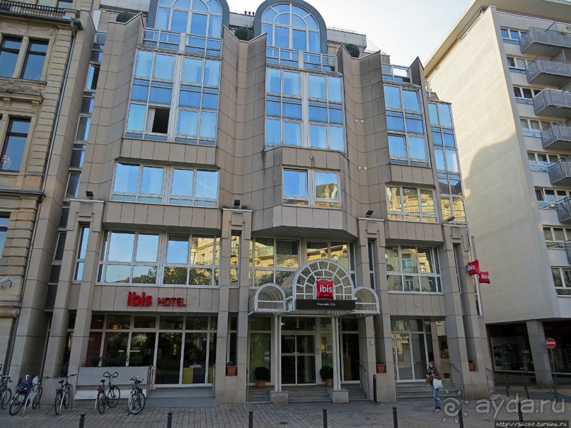 В Висбадене и "Hotel ibis" как курортный