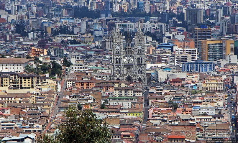 200-метровый "колобок" с Мадонной на вершине