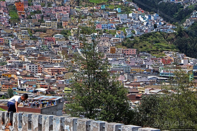 200-метровый "колобок" с Мадонной на вершине