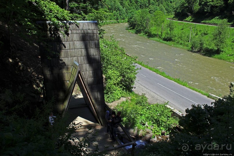 А пока-пока-по камушкам