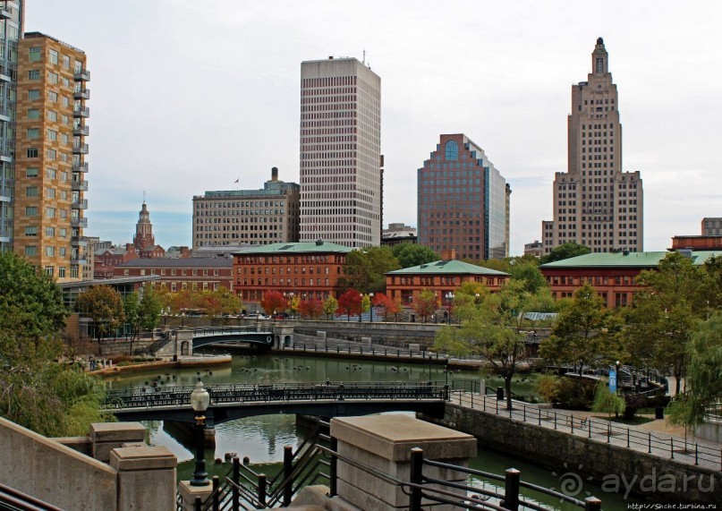 Небольшой водный парк на реке Woonasquatucket