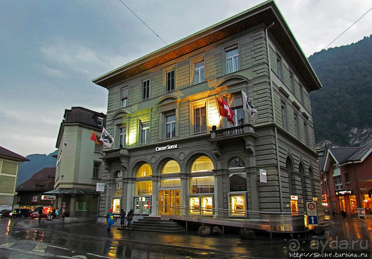 Промозглый Интерлакен — швейцарский "Междуозерск"