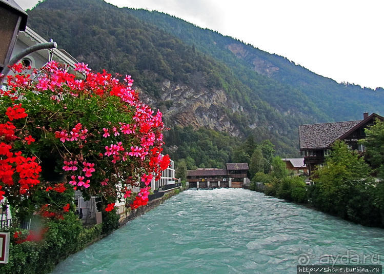 Промозглый Интерлакен — швейцарский "Междуозерск"