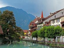 Промозглый Интерлакен — швейцарский "Междуозерск"